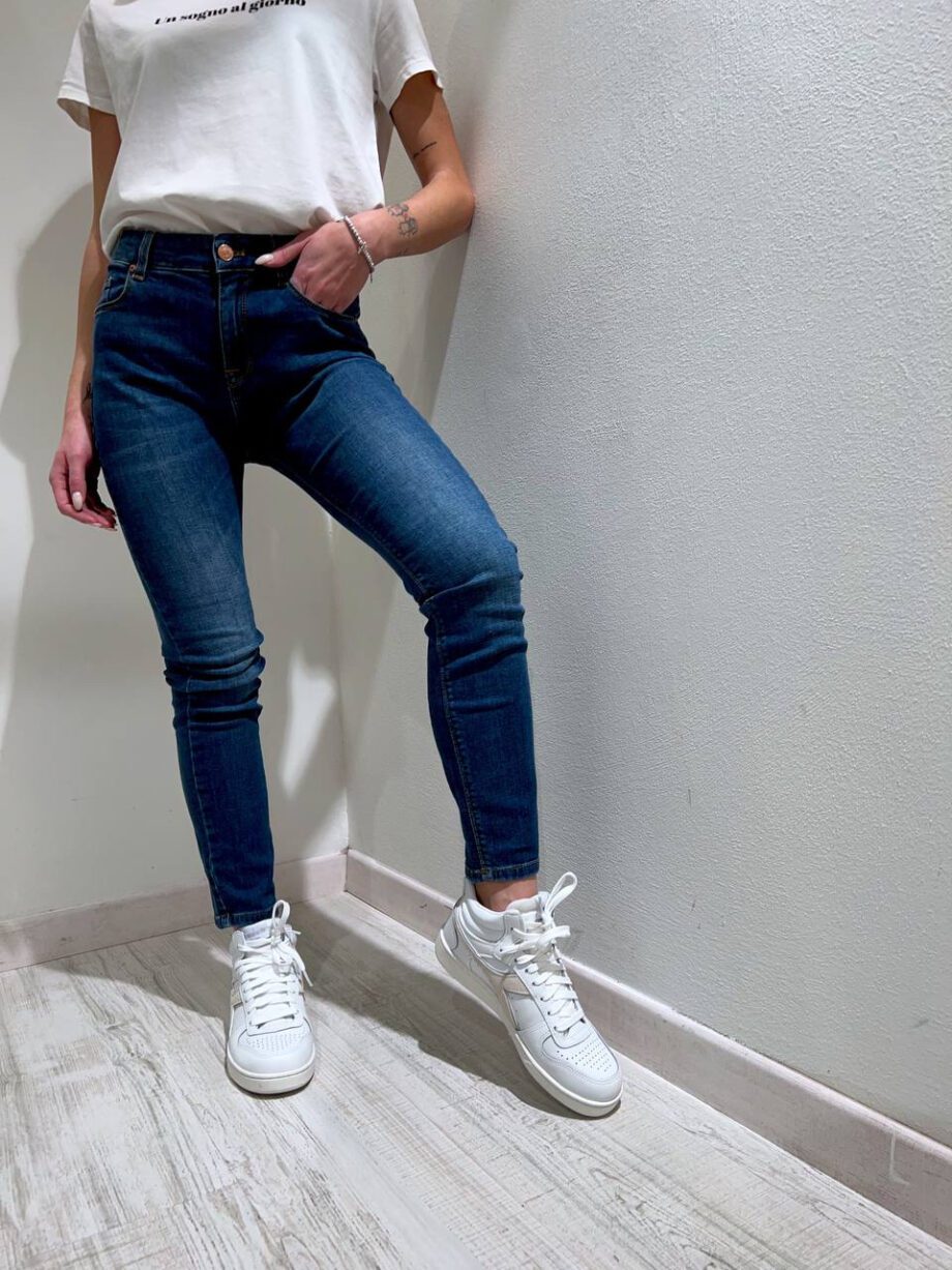 Shop Online Jeans scuro skinny Margot Vicolo