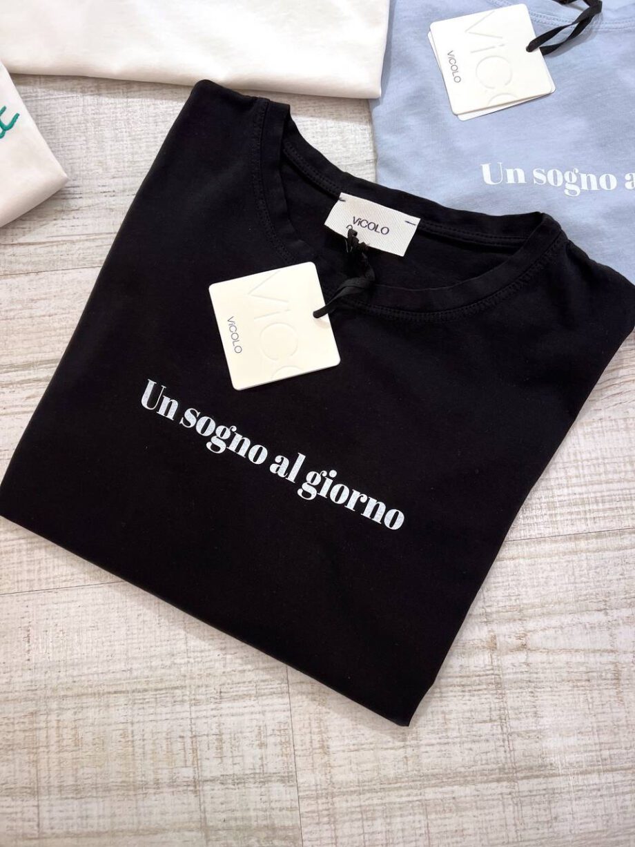 Shop Online T-shirt girocollo polvere con scritta Vicolo