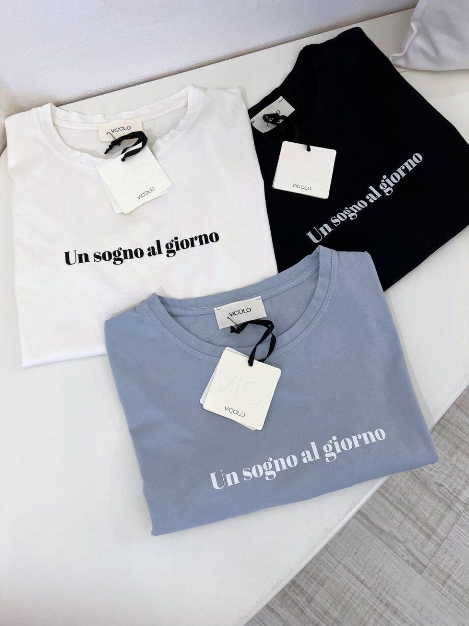 Shop Online T-shirt girocollo polvere con scritta Vicolo