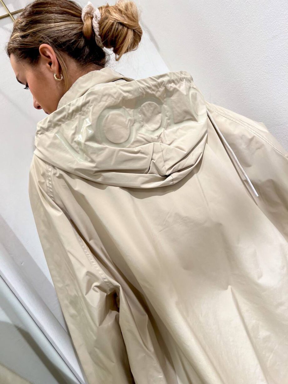 Shop Online Trench lungo over beige impermeabile Vicolo