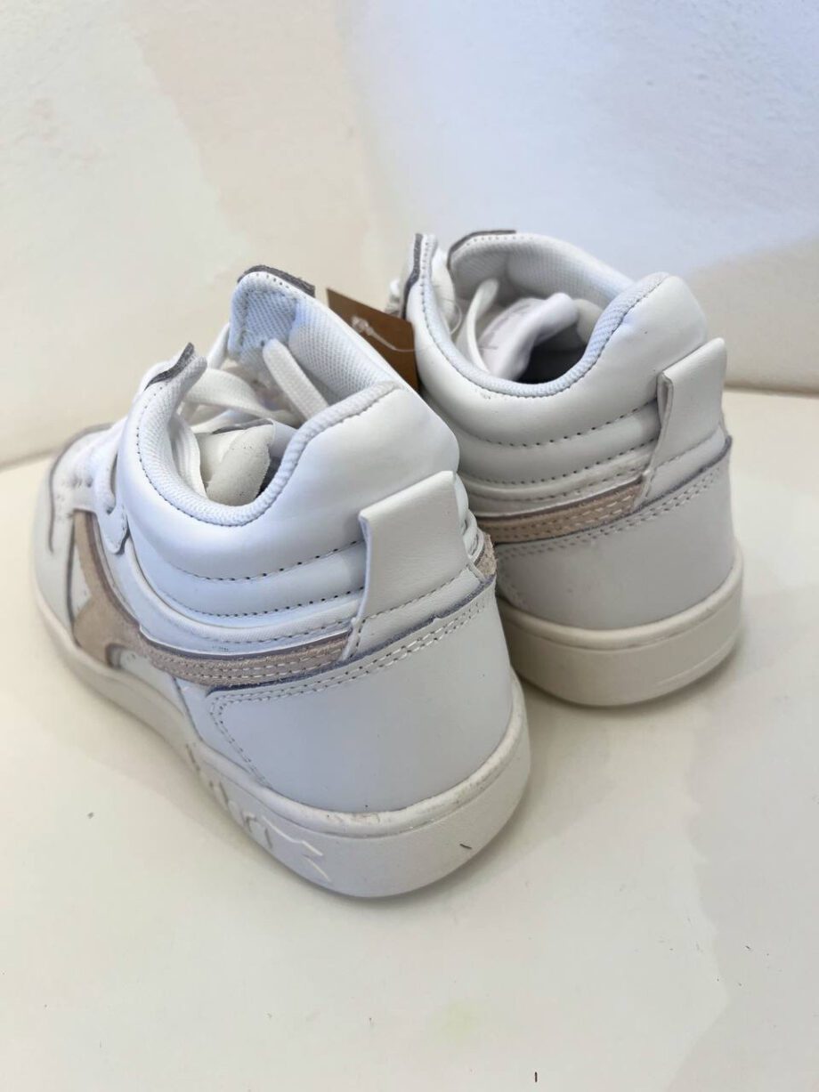 Shop Online Sneakers magic basket demi bianche e beige Diadora