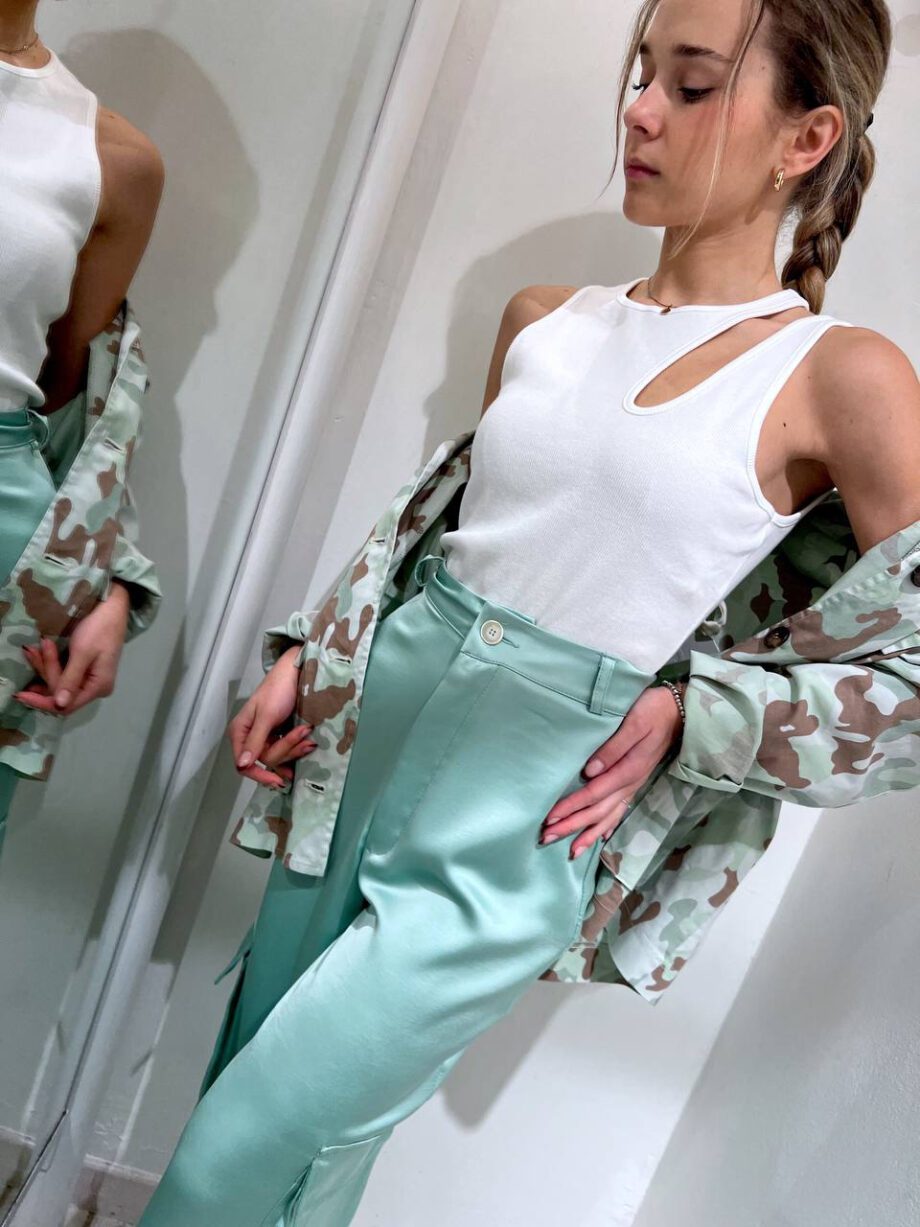 Shop Online Canotta cut out bianca a costine Have One