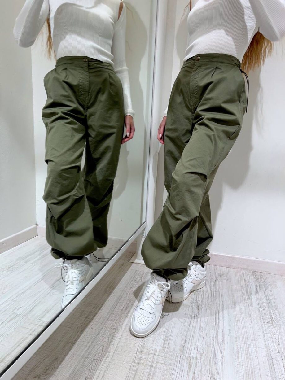 Shop Online Pantalone ampio verde militare con elastici Vicolo