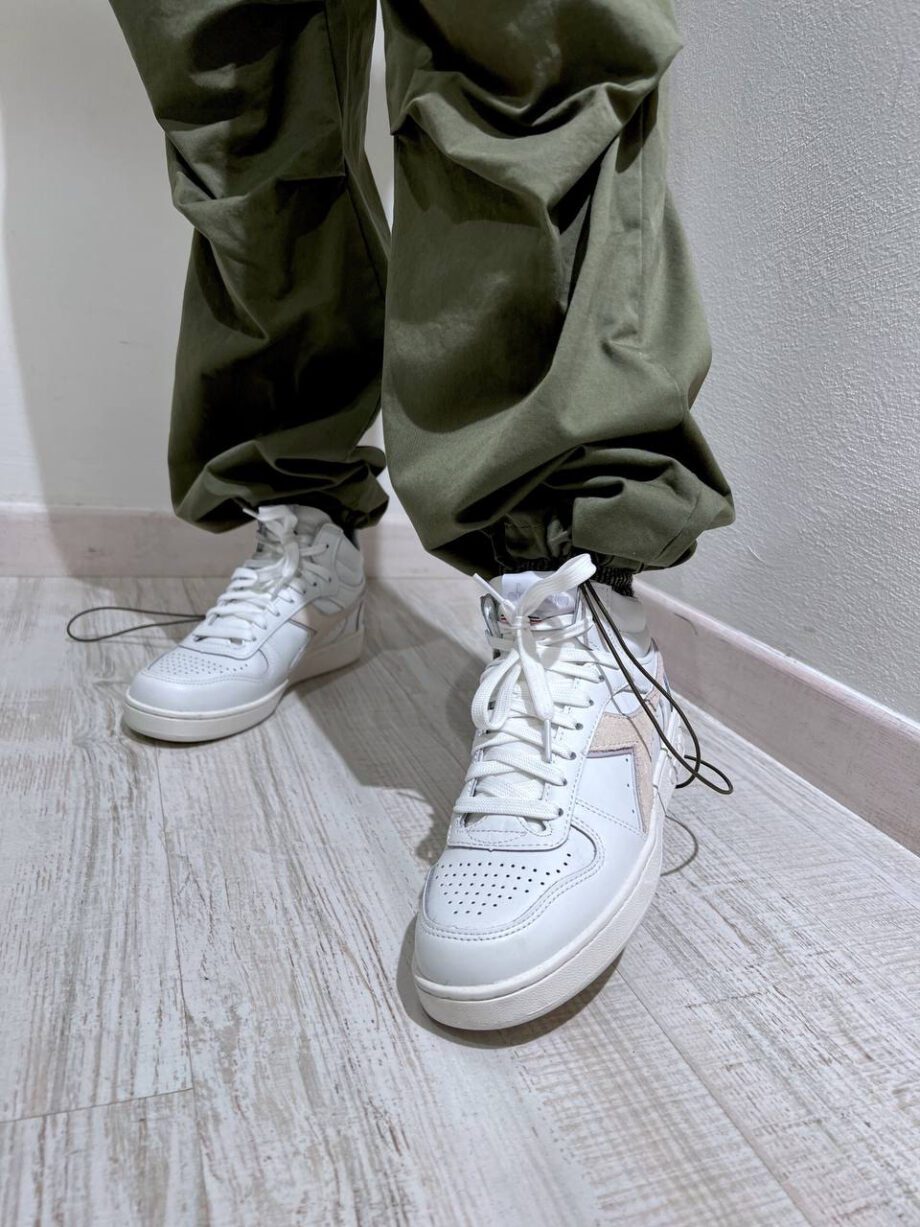 Shop Online Pantalone ampio verde militare con elastici Vicolo