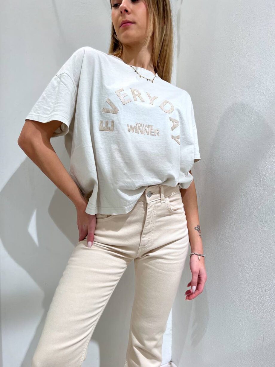 Shop Online T-shirt con scritta beige Have One