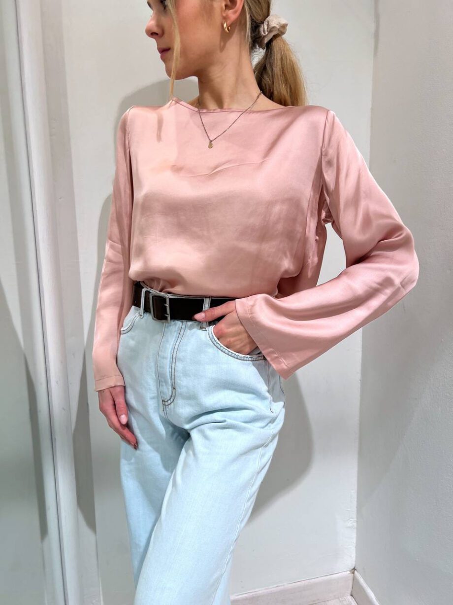 Shop Online Blusa girocollo in raso rosa Souvenir