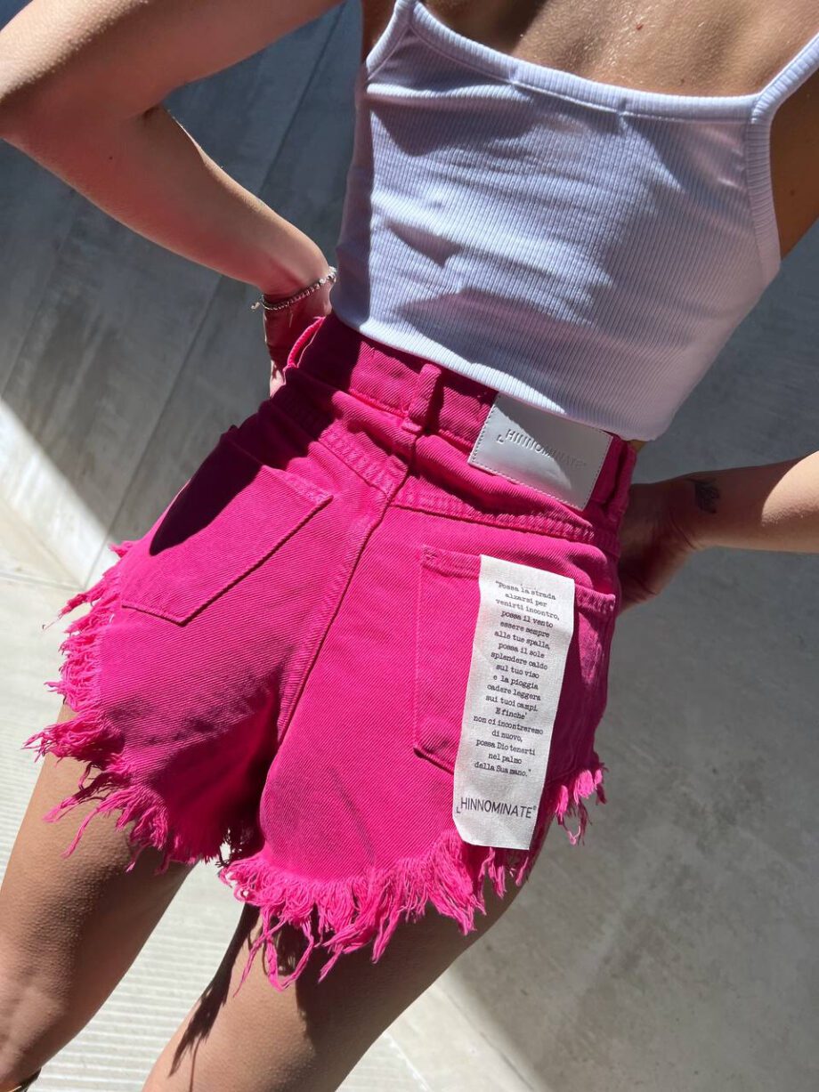 Shop Online Short in jeans fucsia sfrangiato Hinnominate