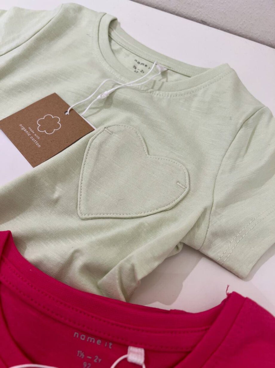 Shop Online T-shirt lime con tasca cuore Name It