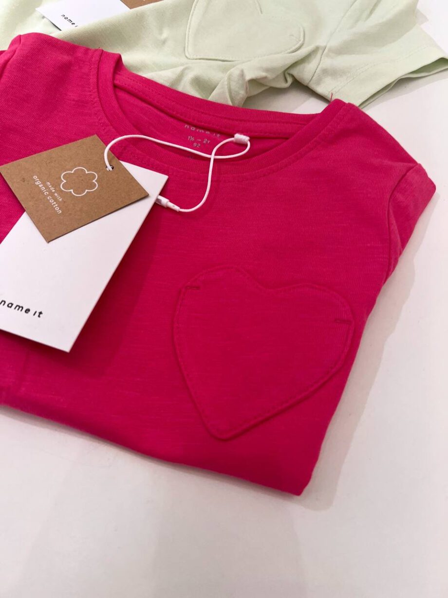 Shop Online T-shirt fucsia con tasca cuore Name It