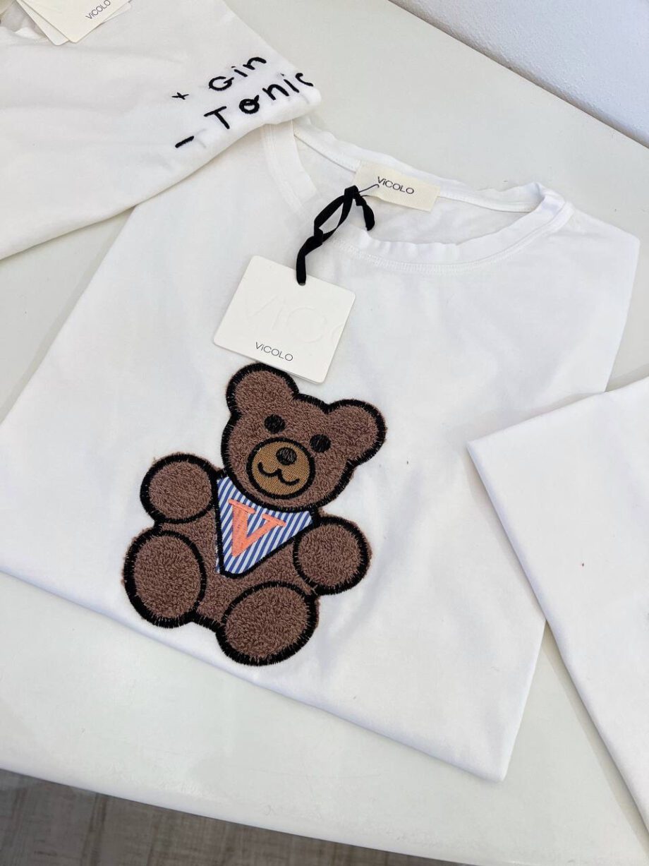 Shop Online T-shirt bianca con scritta patch orso Vicolo