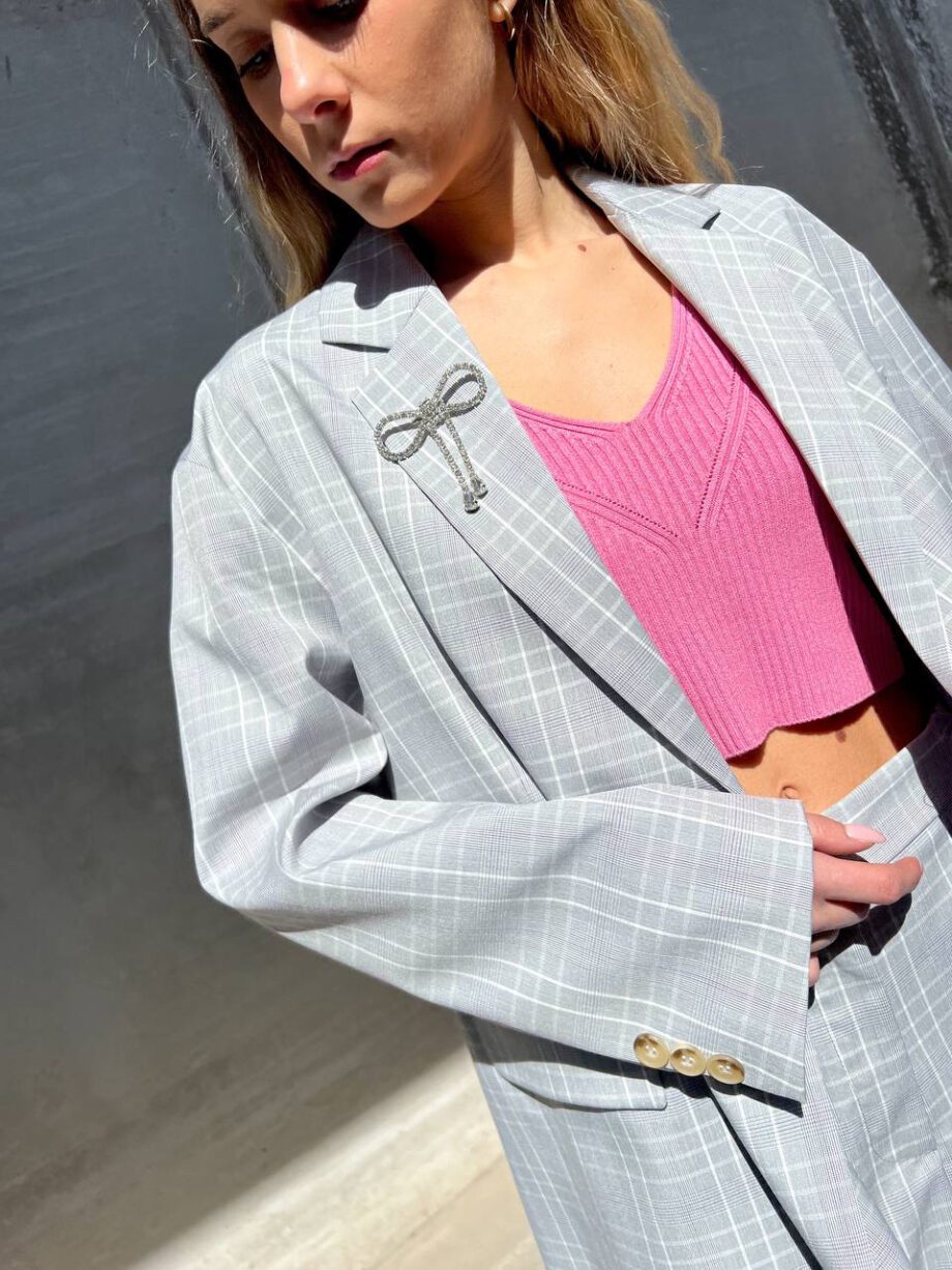 Shop Online Blazer grigio quadri con spilla Vicolo