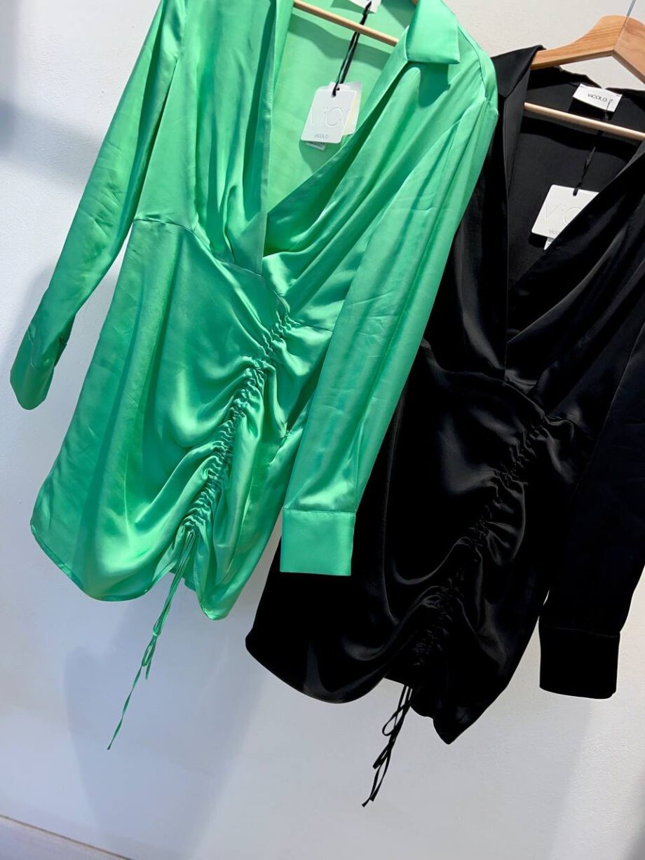 Shop Online Vestito in raso verde con drappeggio Vicolo