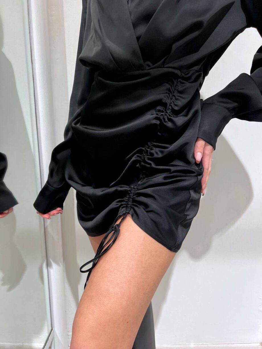 Shop Online Vestito in raso nero con drappeggio Vicolo
