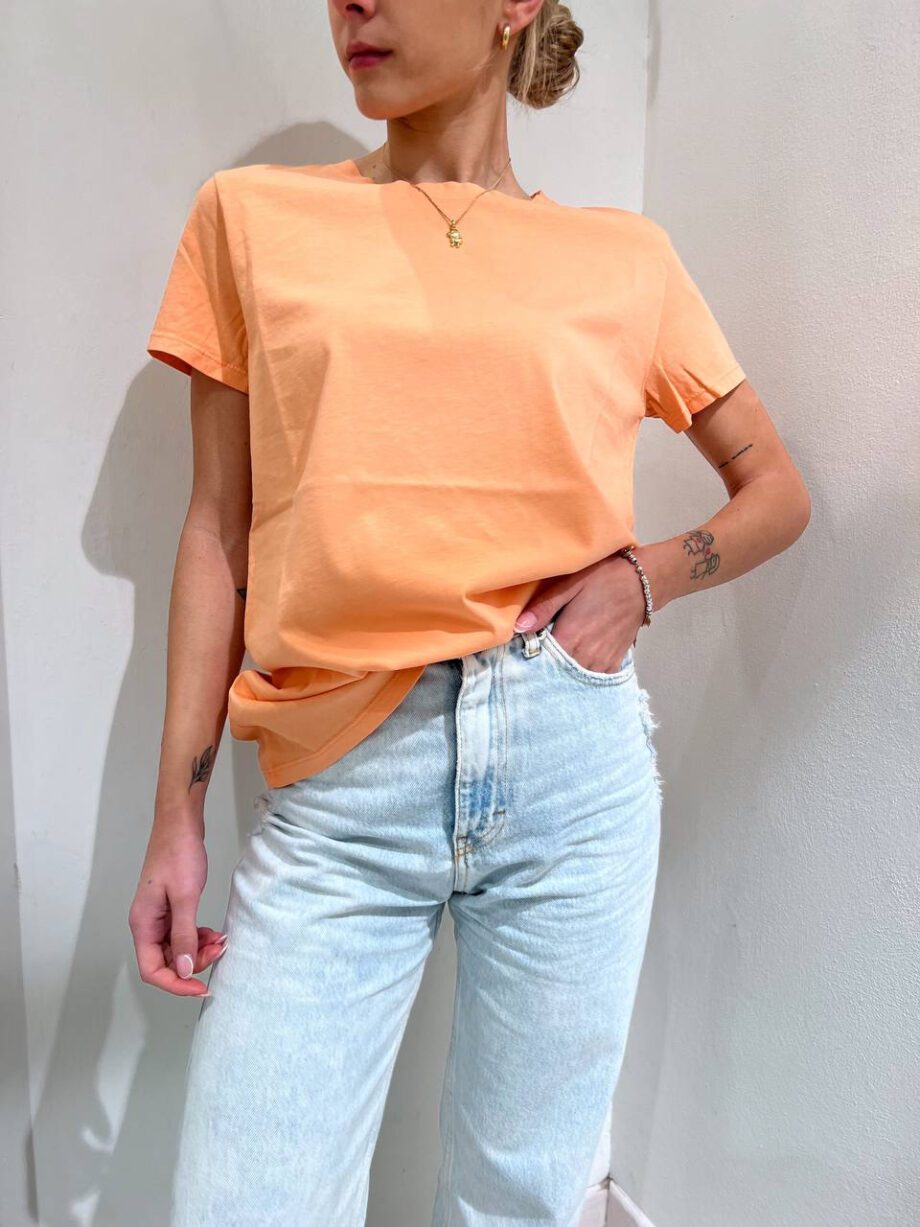 Shop Online T-shirt girocollo basic salmone Vicolo