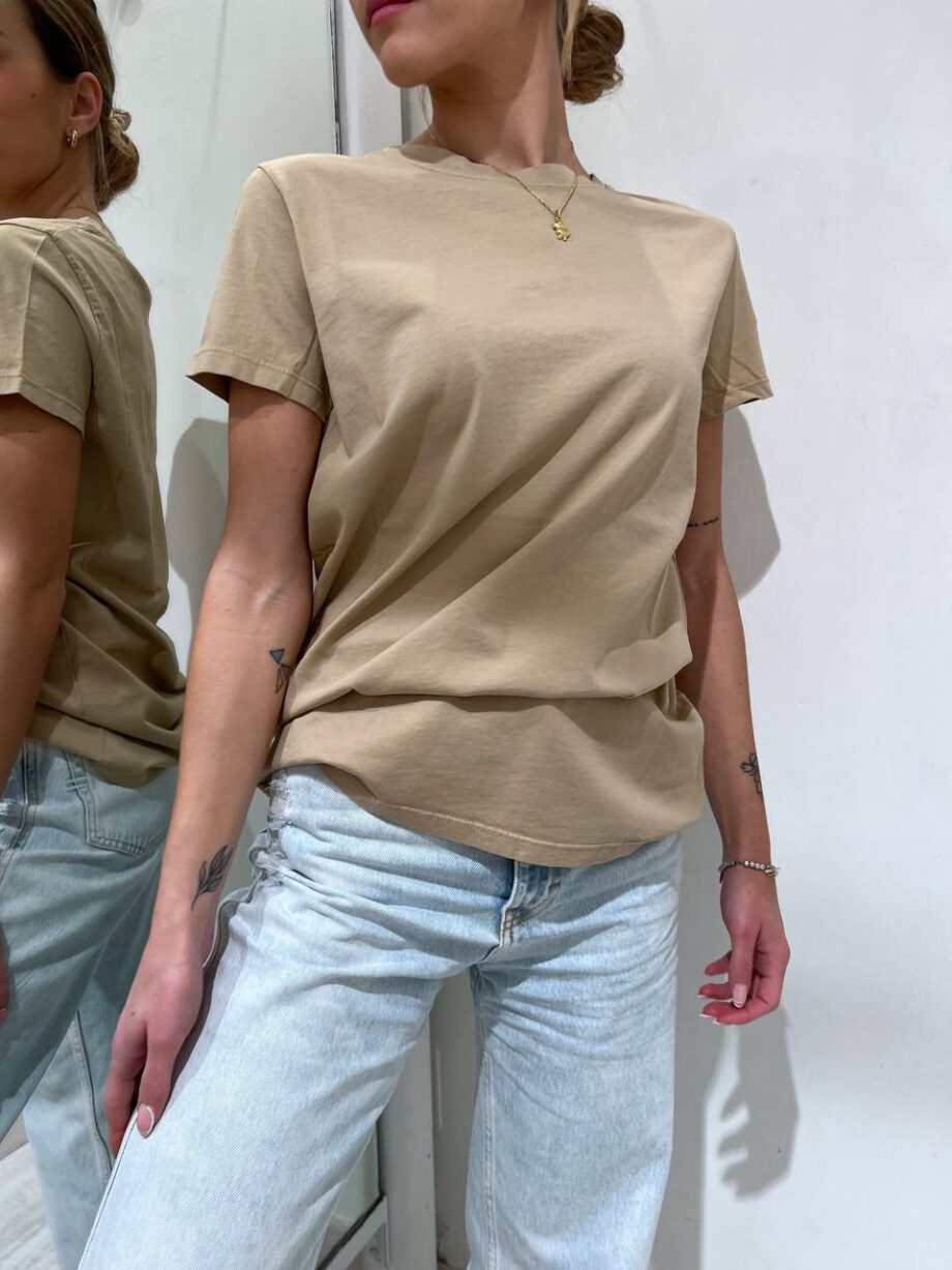 Shop Online T-shirt girocollo basic beige Vicolo