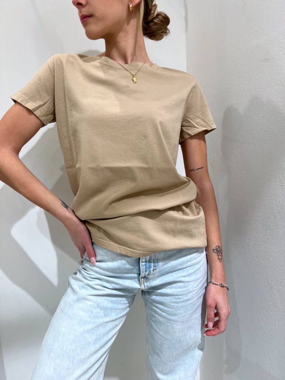 Shop Online T-shirt girocollo basic beige Vicolo