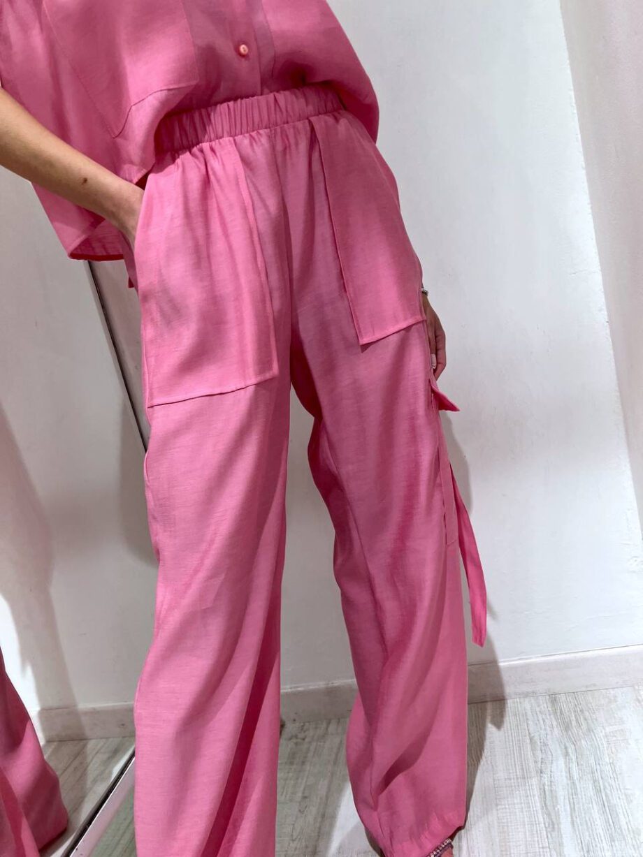 Shop Online Pantalone morbido rosa con maxi tasche HaveOne