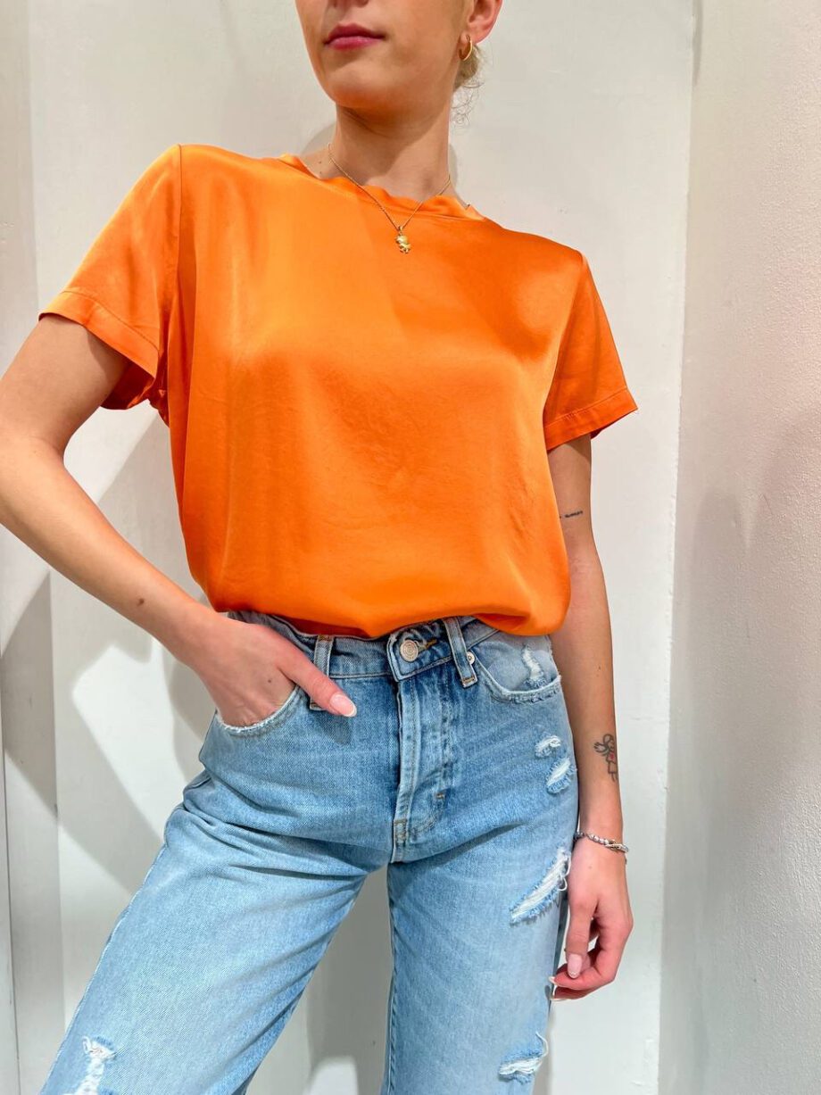 Shop Online T-shirt arancio in viscosa Vicolo