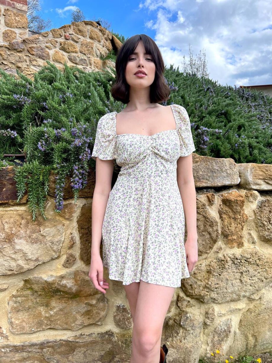 Shop Online Vestito corto Haley crema a fiori Mar De Margaritas