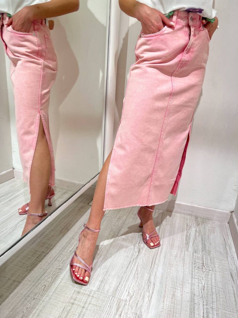 Shop Online Gonna longuette in denim rosa Vicolo