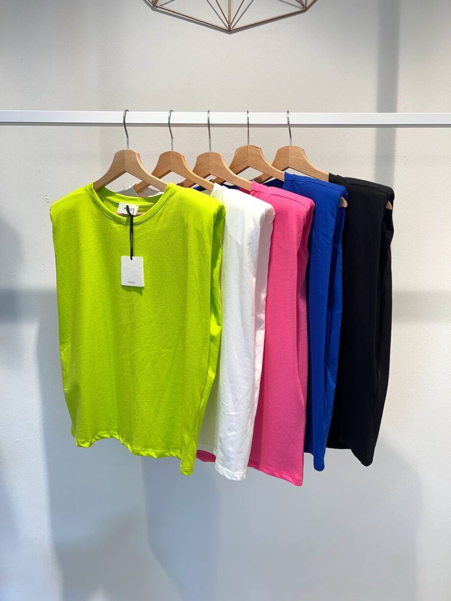 Shop Online T-shirt smanicata lime con spalline imbottite Vicolo