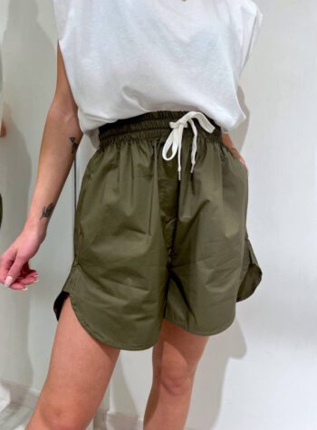 Shop Online Short in cotone ampio verde militare Vicolo