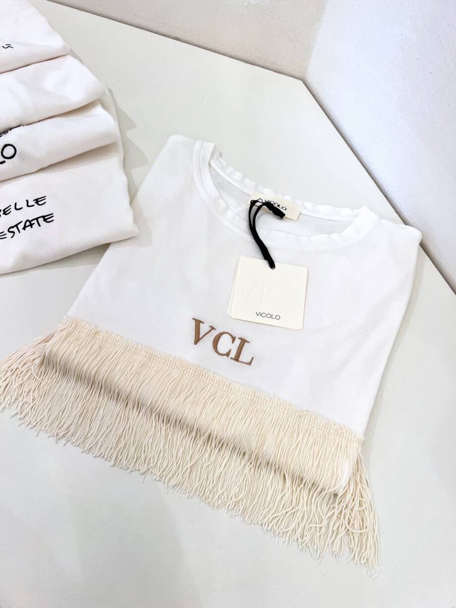 Shop Online T-shirt bianca con logo e frange Vicolo