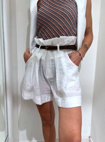 Shop Online Short morbidi bianchi a caramella con cintura Vicolo