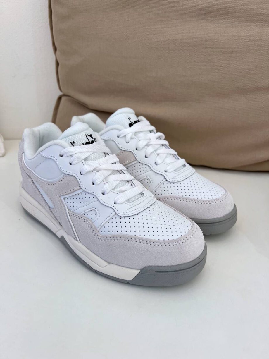 Shop Online Sneakers Winner bianche e grigie Diadora