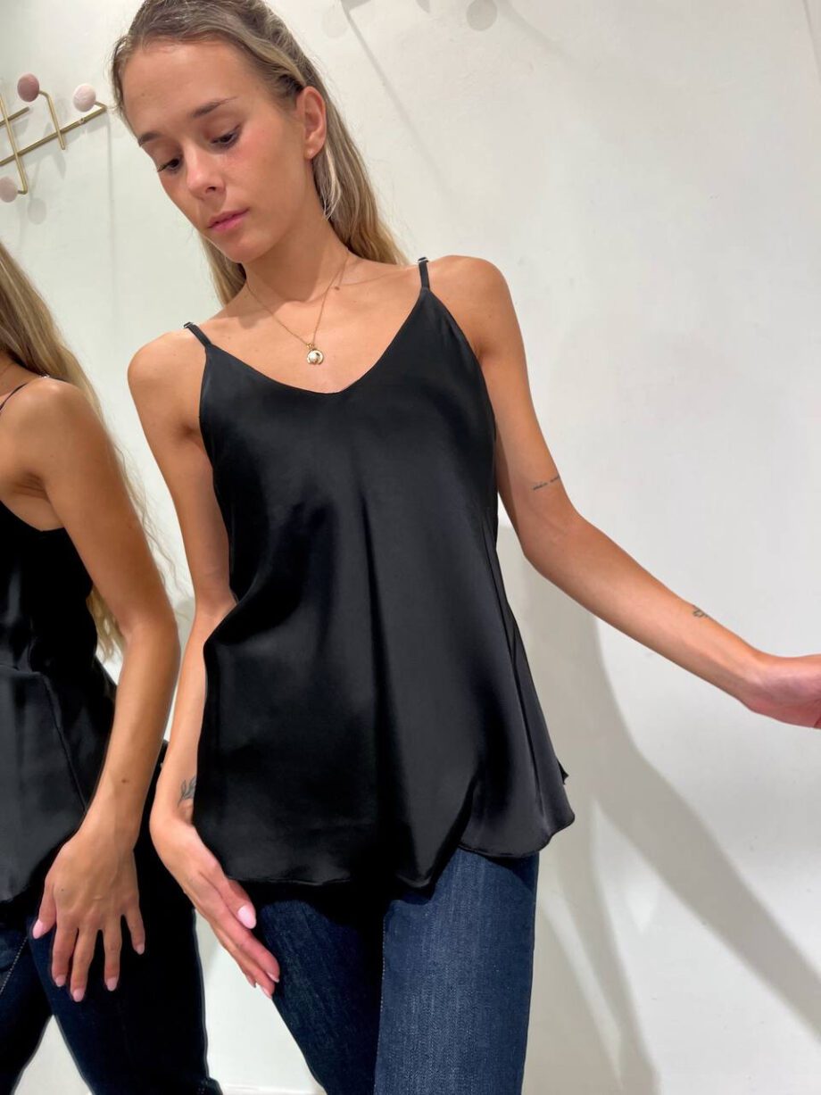 Shop Online Top nero con scollo a V in viscosa HaveOne