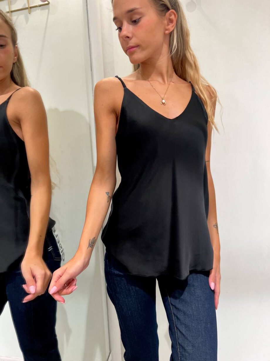 Shop Online Top nero con scollo a V in viscosa HaveOne