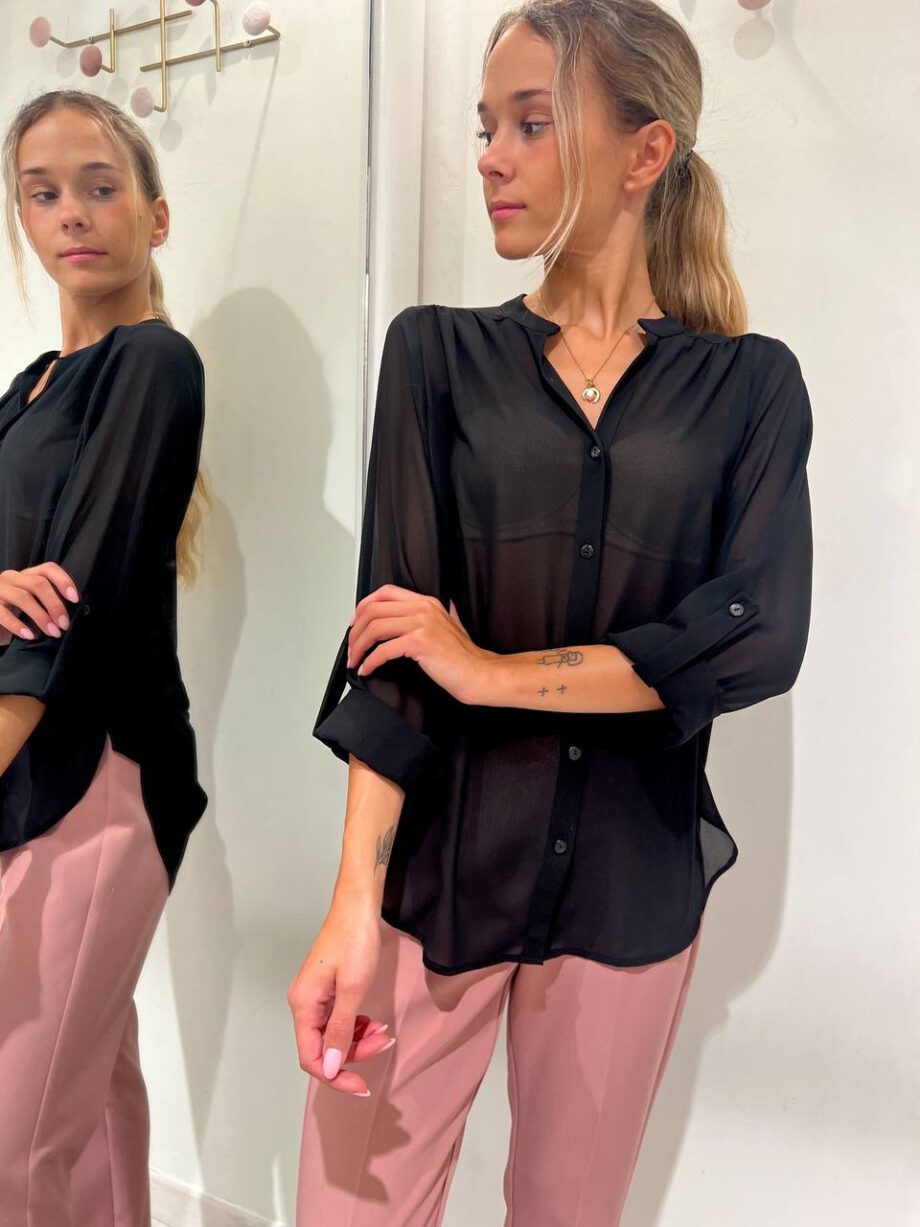 Shop Online Camicia nera semitrasparente in georgette Kontatto