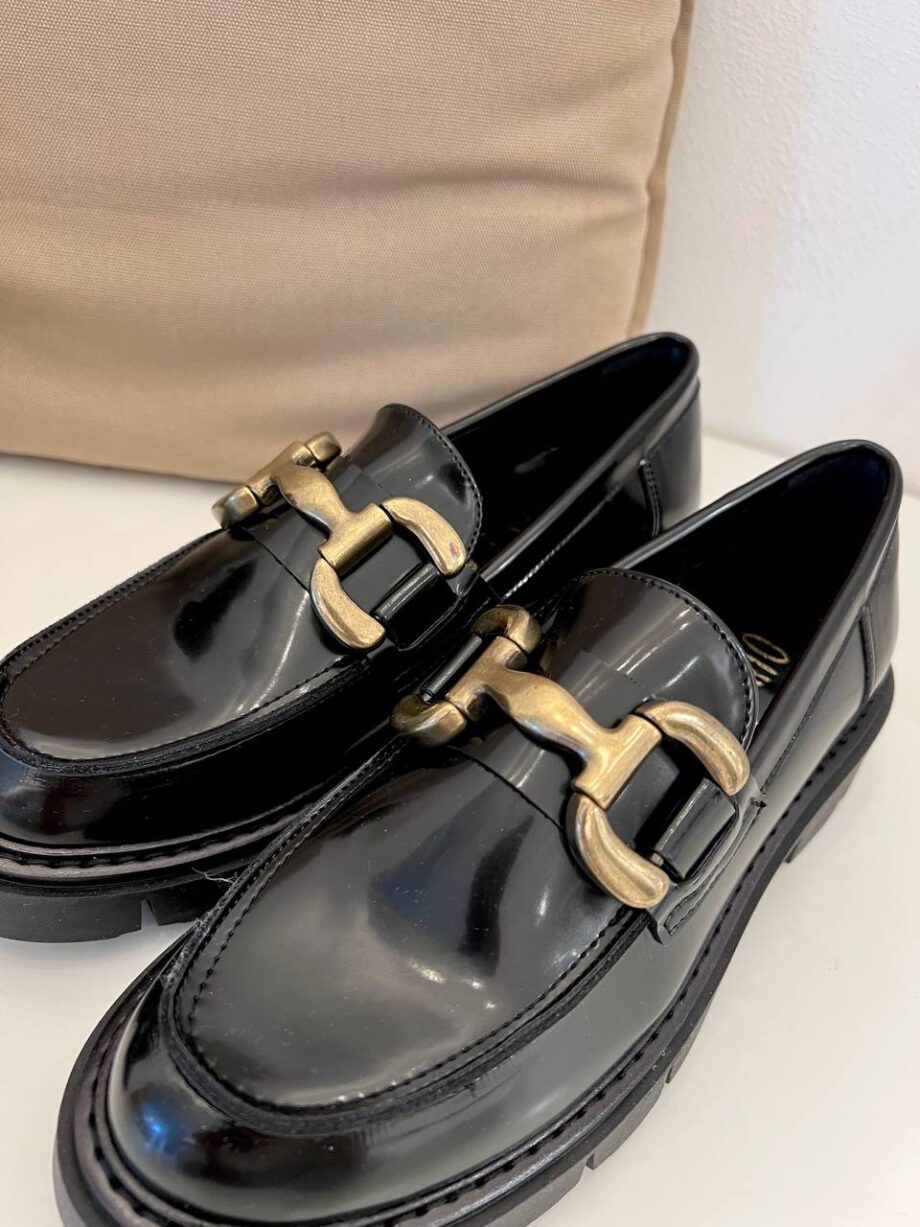 Shop Online Mocassino nero lucido catena oro Ovyé