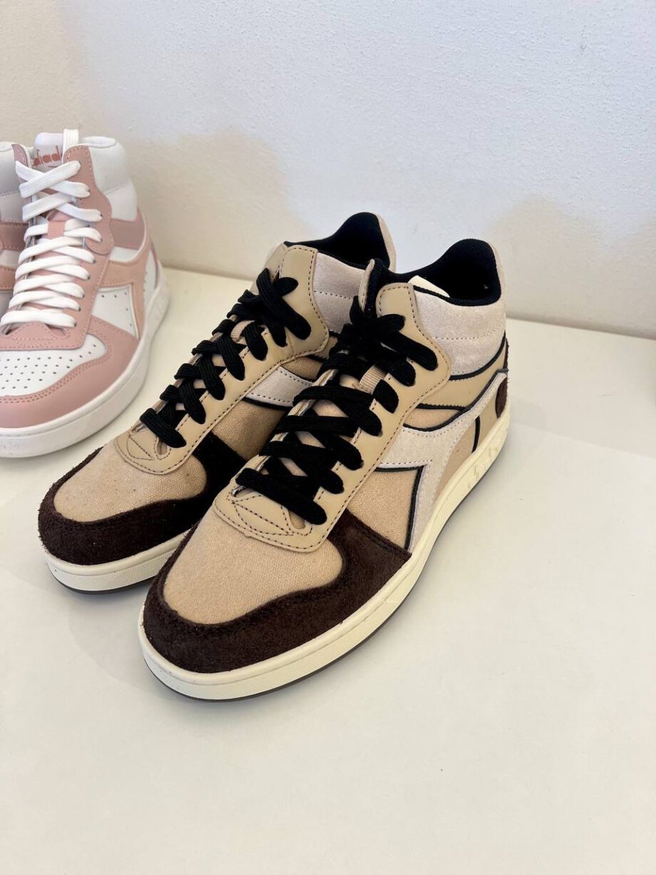 Shop Online Sneakers magic basket demi treated marrone Diadora