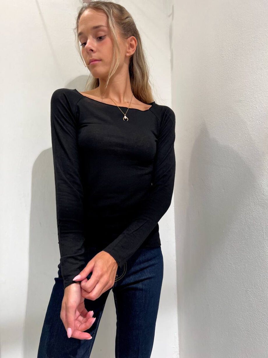 Shop Online Maglia barca nera in viscosa Kontatto