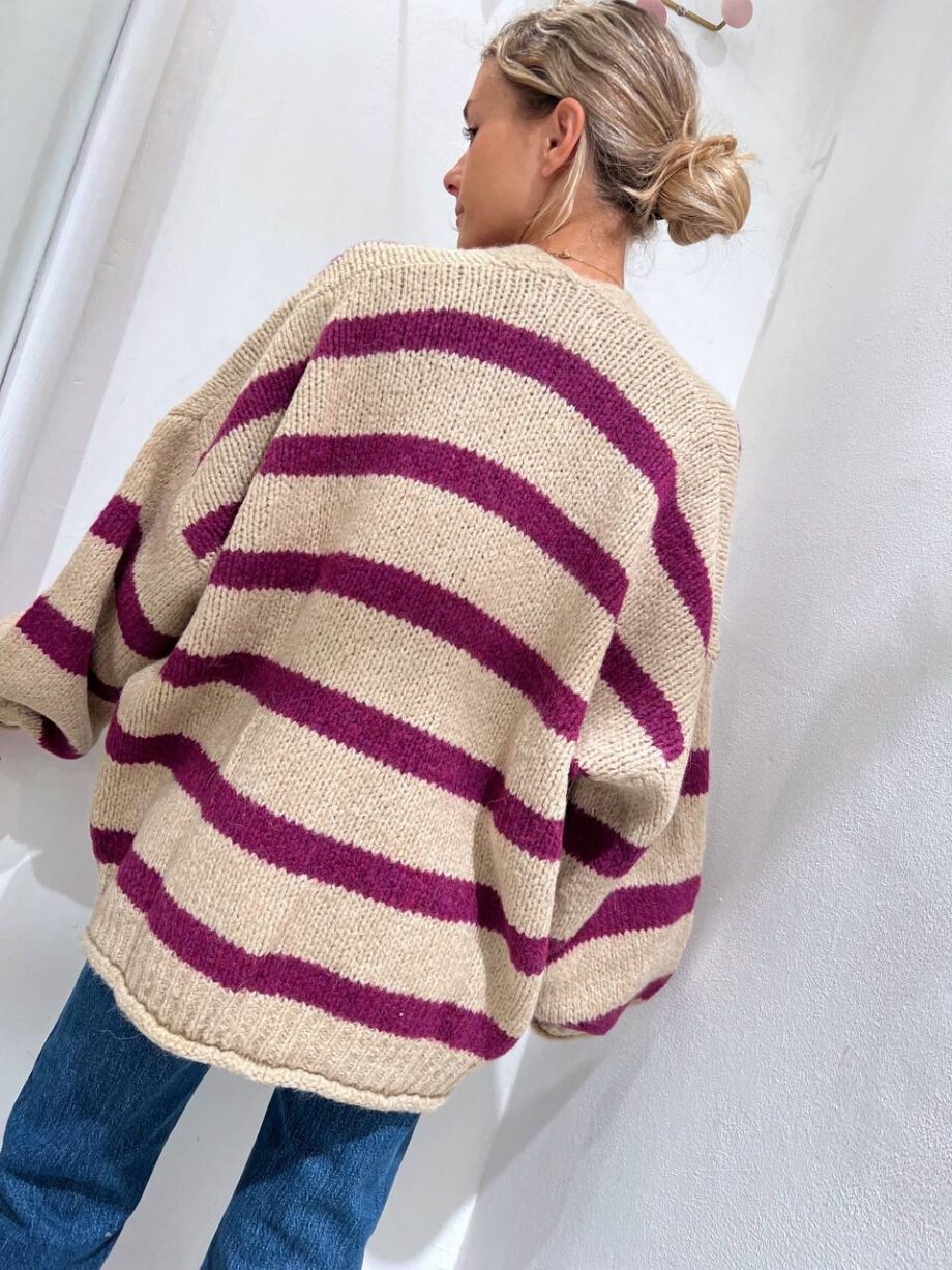 Shop Online Cardigan over in maglia a righe beige e magenta HaveOne