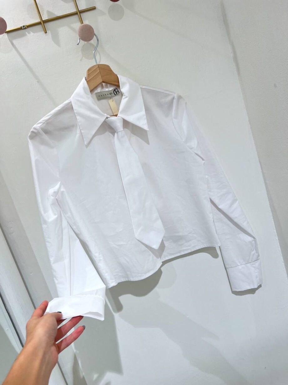 Shop Online Camicia cropped bianca con cravatta HaveOne