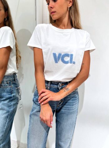 Shop Online T-shirt girocollo bianca patch VCL azzurro Vicolo