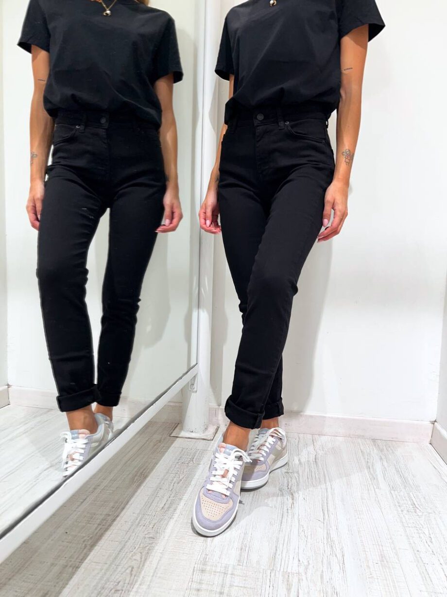 Shop Online Jeans Margot skinny nero Vicolo