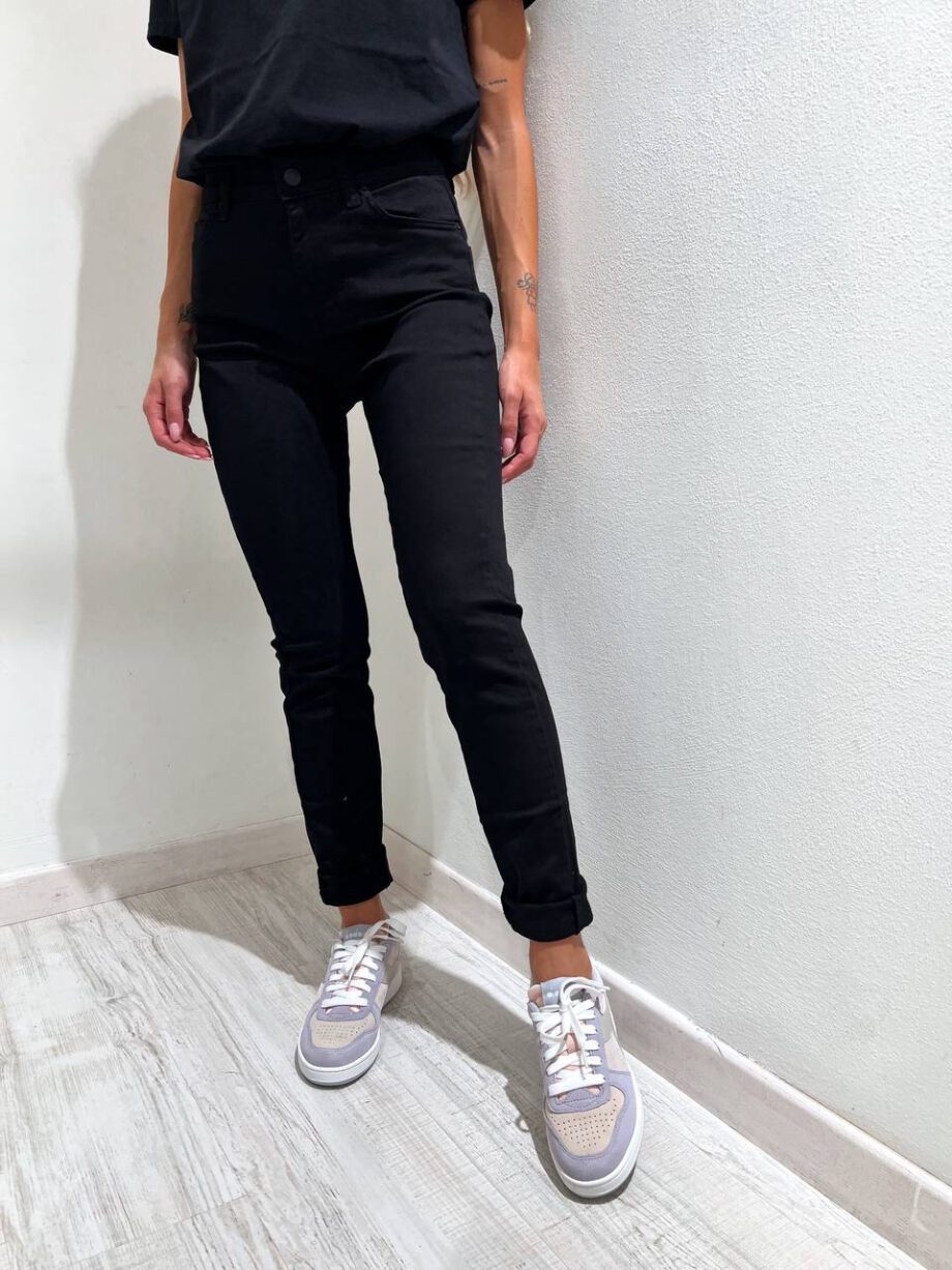 Shop Online Jeans Margot skinny nero Vicolo