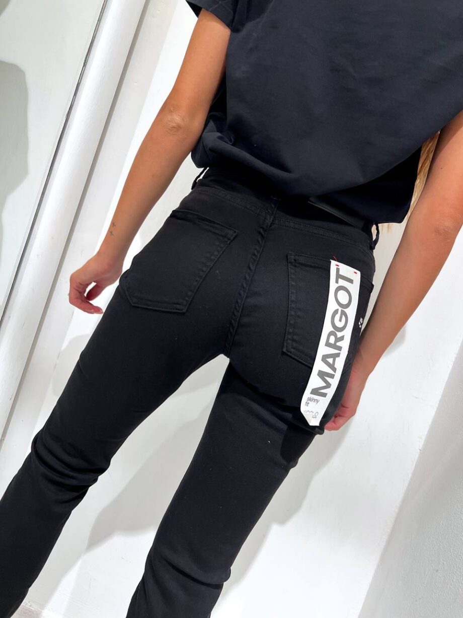 Shop Online Jeans Margot skinny nero Vicolo