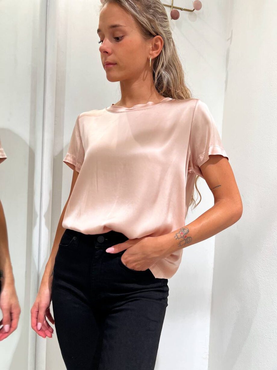 Shop Online T-shirt satin rosa cipria in viscosa Vicolo