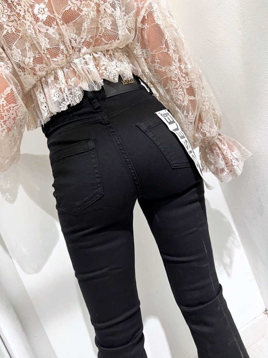 Shop Online Jeans Gisele Flare nero a zampa Vicolo