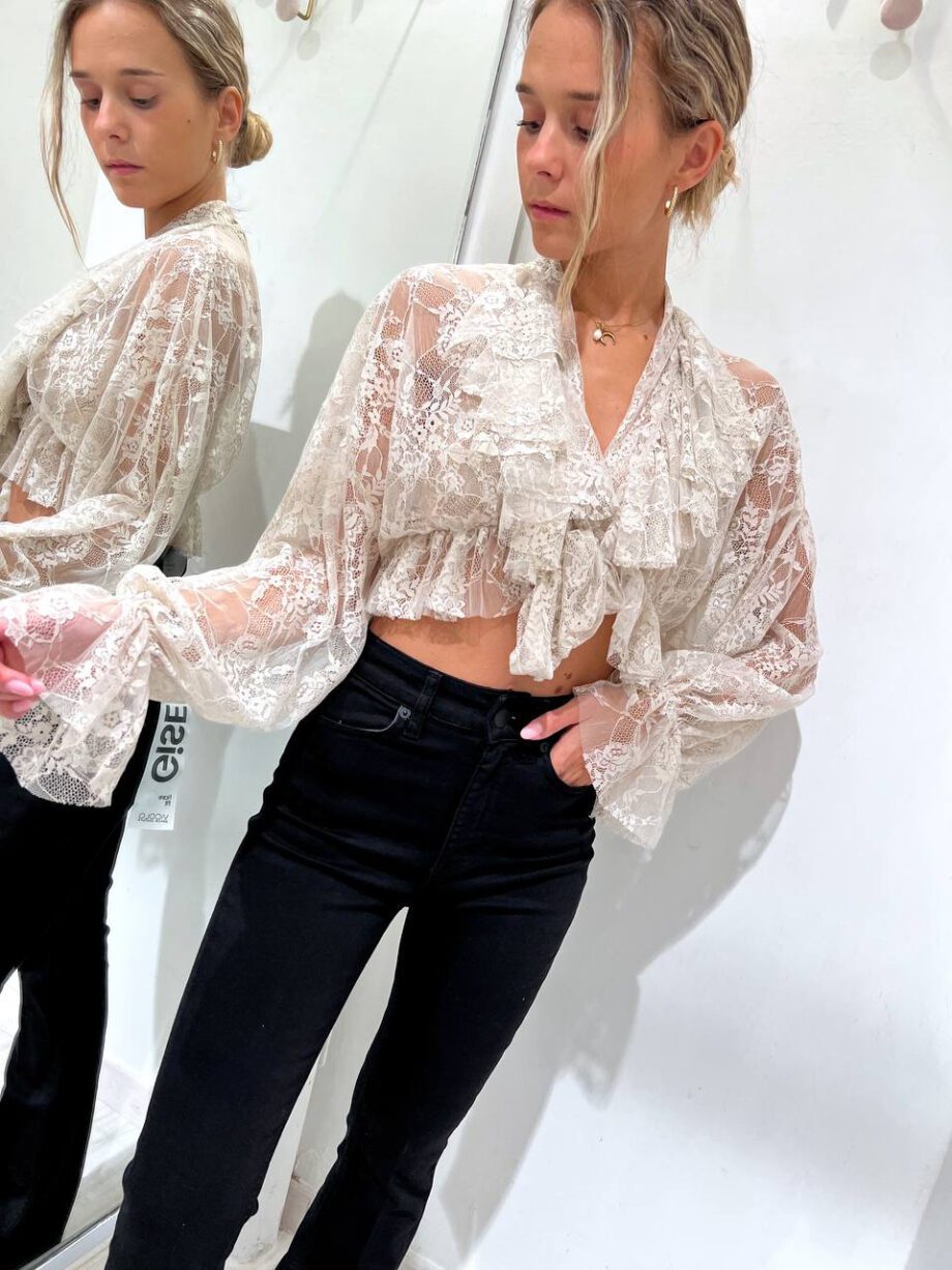 Shop Online Camicia crop burro in pizzo con rouches HaveOne