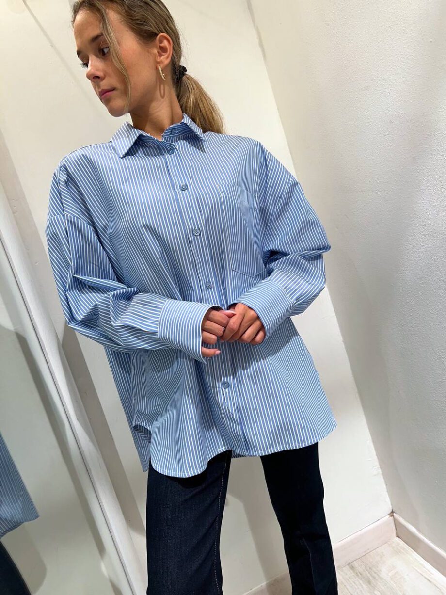 Shop Online Camicia over a righe azzurra Vicolo