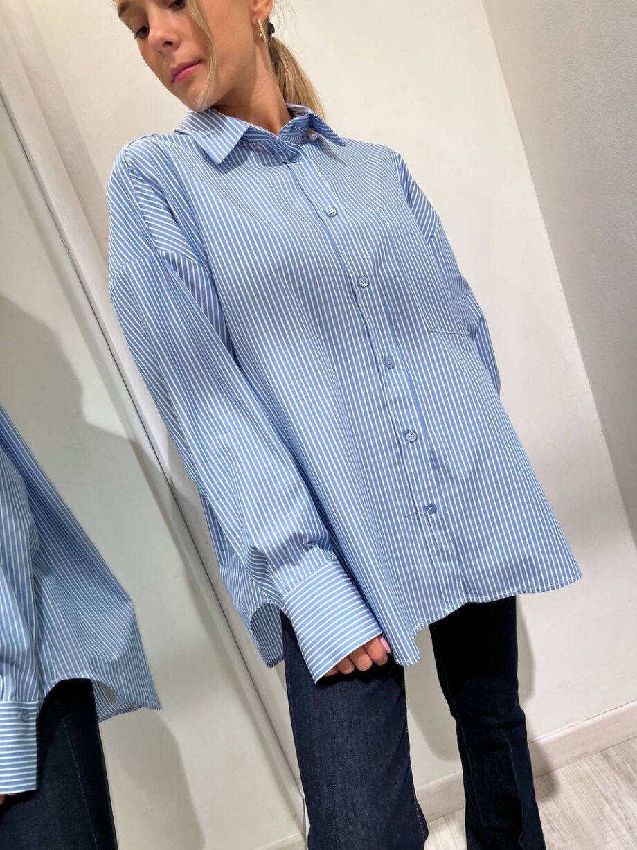 Shop Online Camicia over a righe azzurra Vicolo