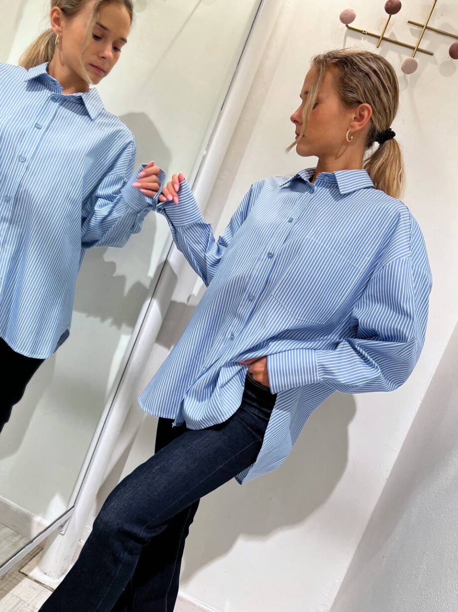 Shop Online Camicia over a righe azzurra Vicolo