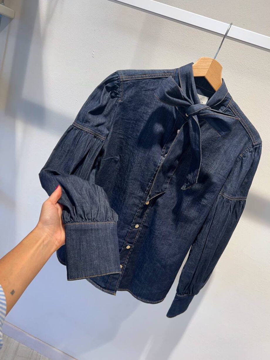 Shop Online Camicia in jeans scuro con fiocco Vicolo