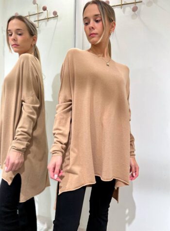 Shop Online Maglia oversize beige con spacchi Souvenir