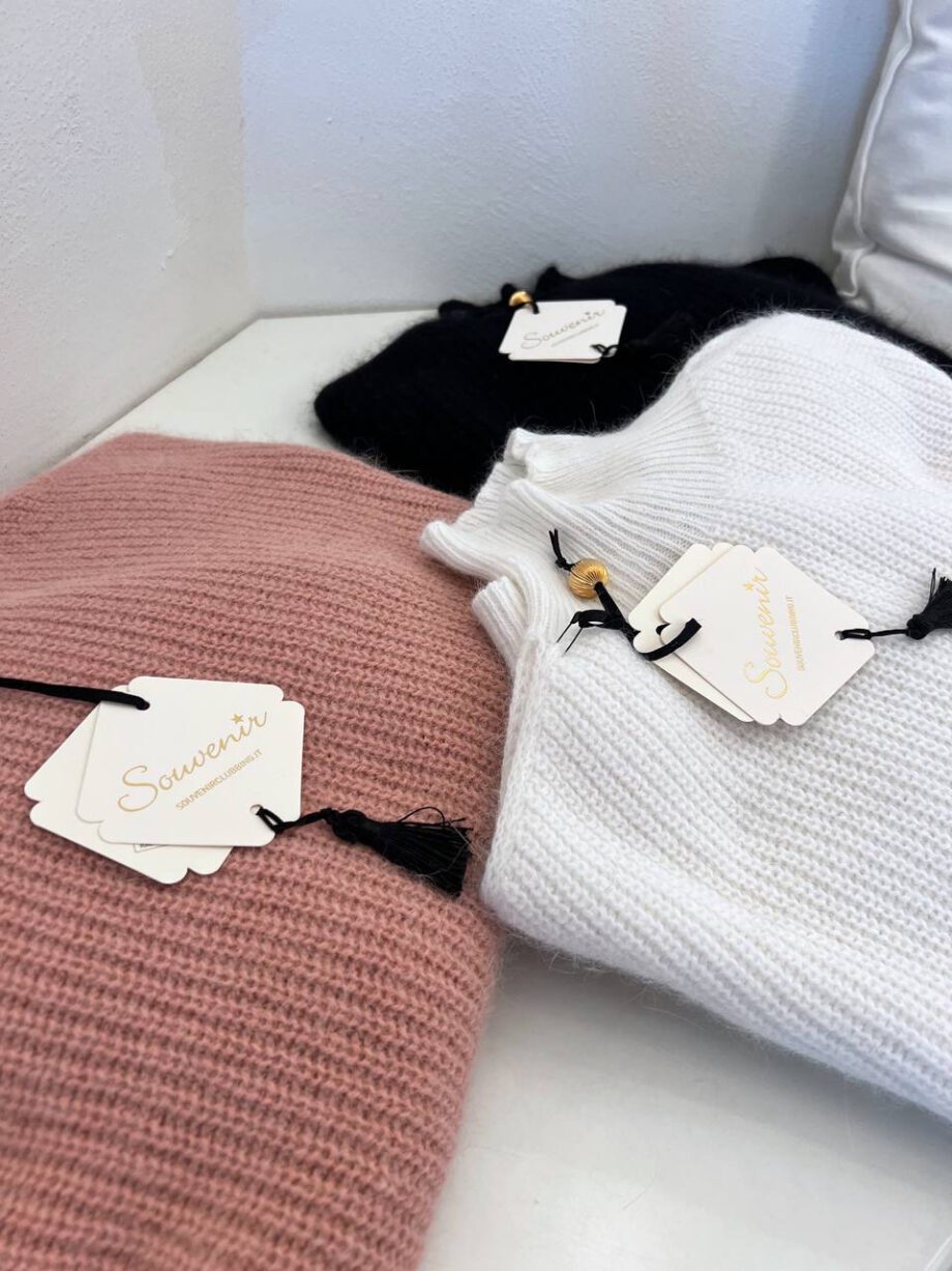 Shop Online Maglione bianco cut out in angora Souvenir